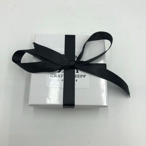 18K Gold Plated Women's Tied Bow Ribbon Shape Necklace Cubic Zirconia Waterproof - Picture 9 of 12